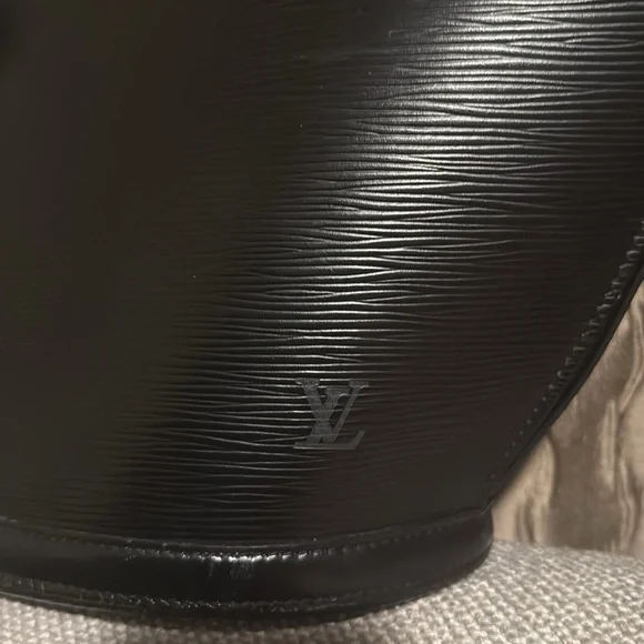 Louis Vuitton Black Authentic Epi Saint Jacques GM - VI0923 - Picture 3 of 16